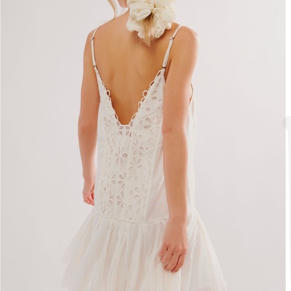 Free People White Lace Dress *sold out online! NWT - Picture 3 of 4